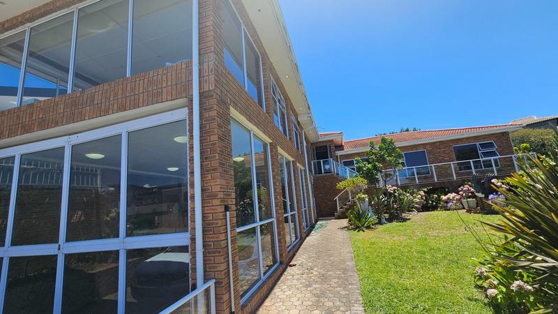 5 Bedroom Property for Sale in Reebok Western Cape